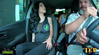 ���ය සැවෝ පවුලෝ නිරුවත් මෝටර් රථ හා අවශ්ය කරන්නේ ඇගේ පළමු අසභ්ය චිත්රපට