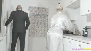 Selah สายฝนเอามันโปรตีนเก็บของ BBC เหมือนไม่มีอะไร Selah สายฝนเอามันโปรตีนเก็บของ BBC เหมือนไม่มีอะไร