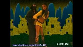 تانر مايز في مثير لعبة فيديو غير أخلاقي kumbat